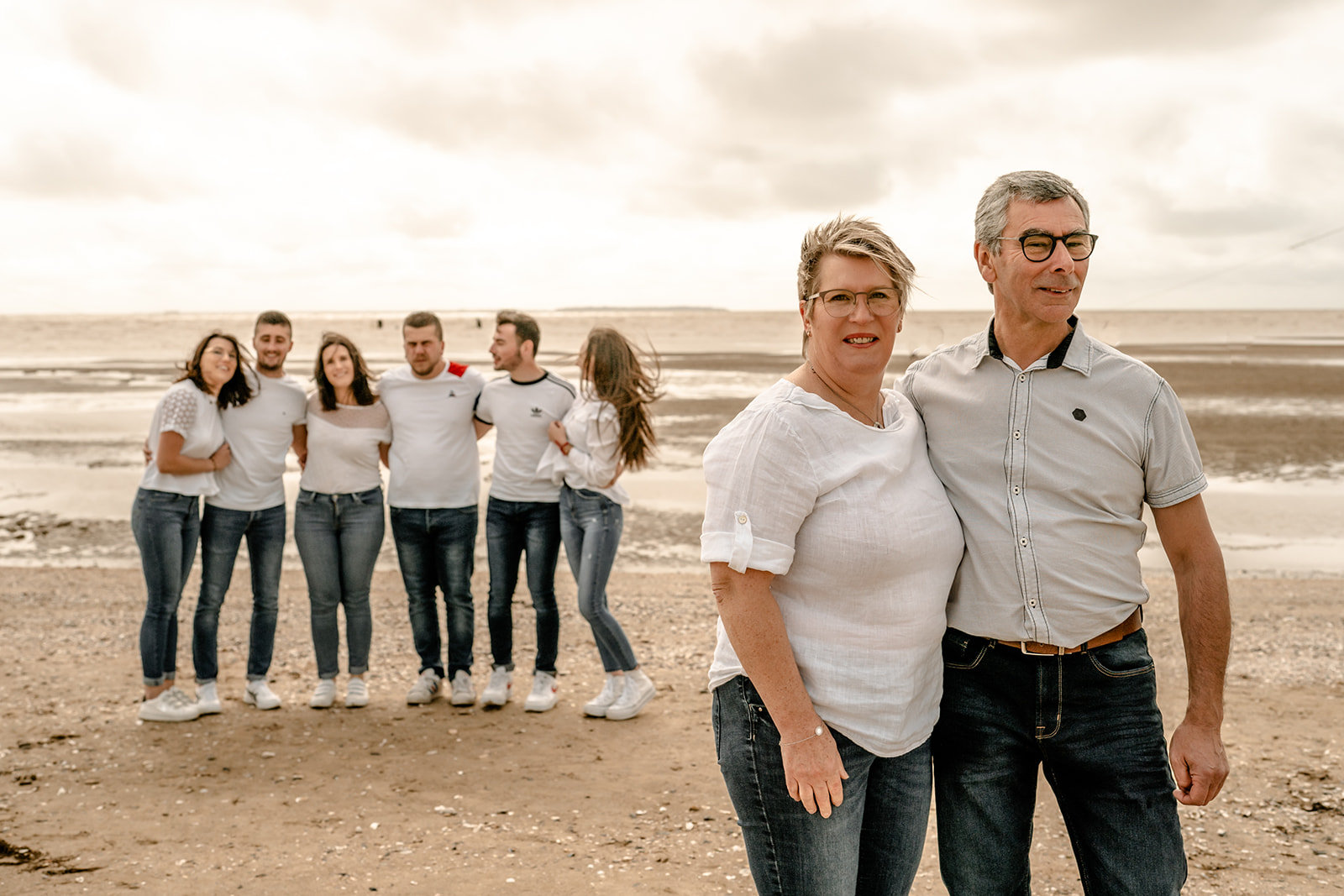 photo de famille sur la plage