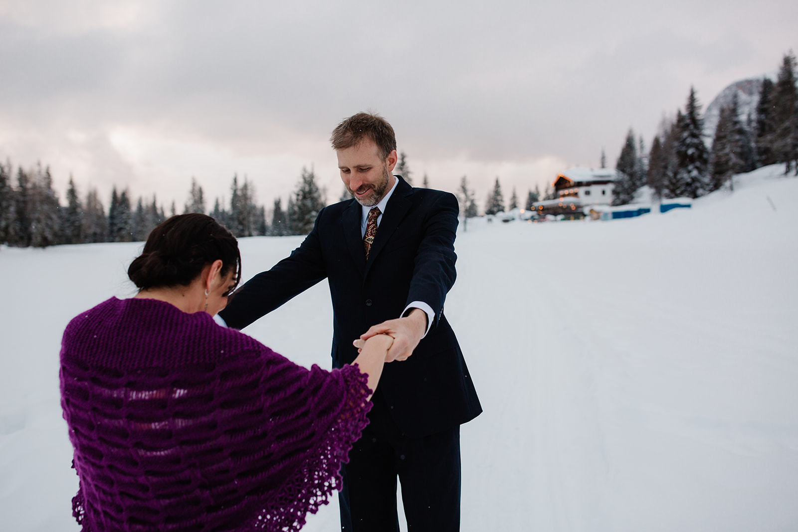 first look on Lake Antorno winter elopement