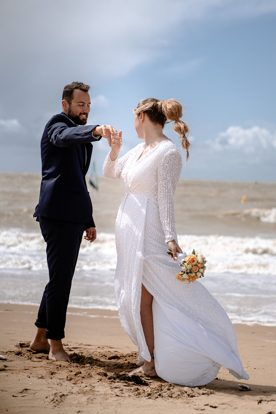 séance couple mariage au soleil, photographe chatelaillon-plage.