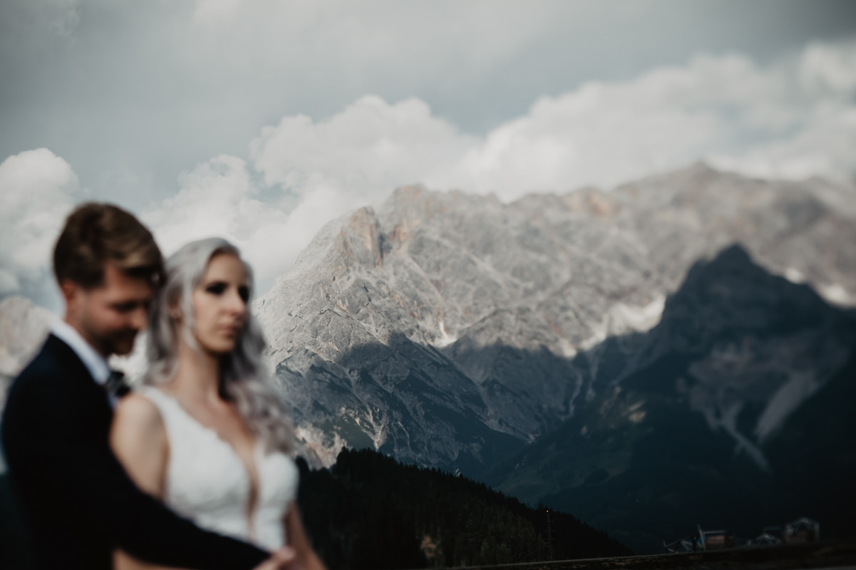 Destination wedding of a mountain loving couple at the Alps of Austria