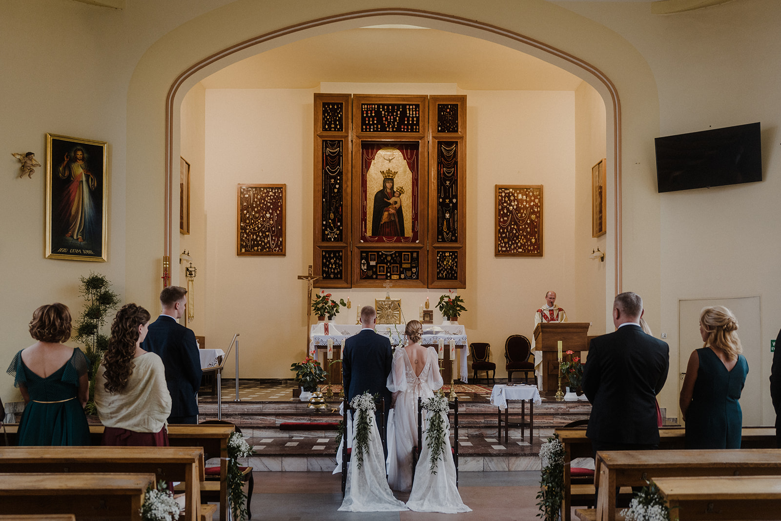 Ślub kościelny w parafii św. Klemensa Dworzaka we Wrocławiu