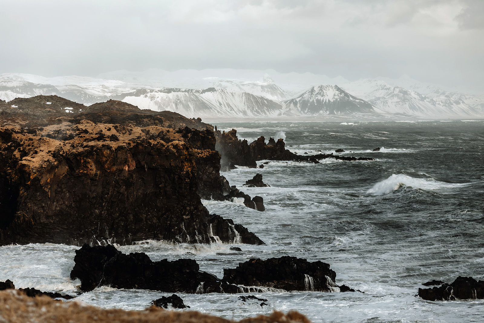 beautiful ocean landscape in Iceland on a wedding day