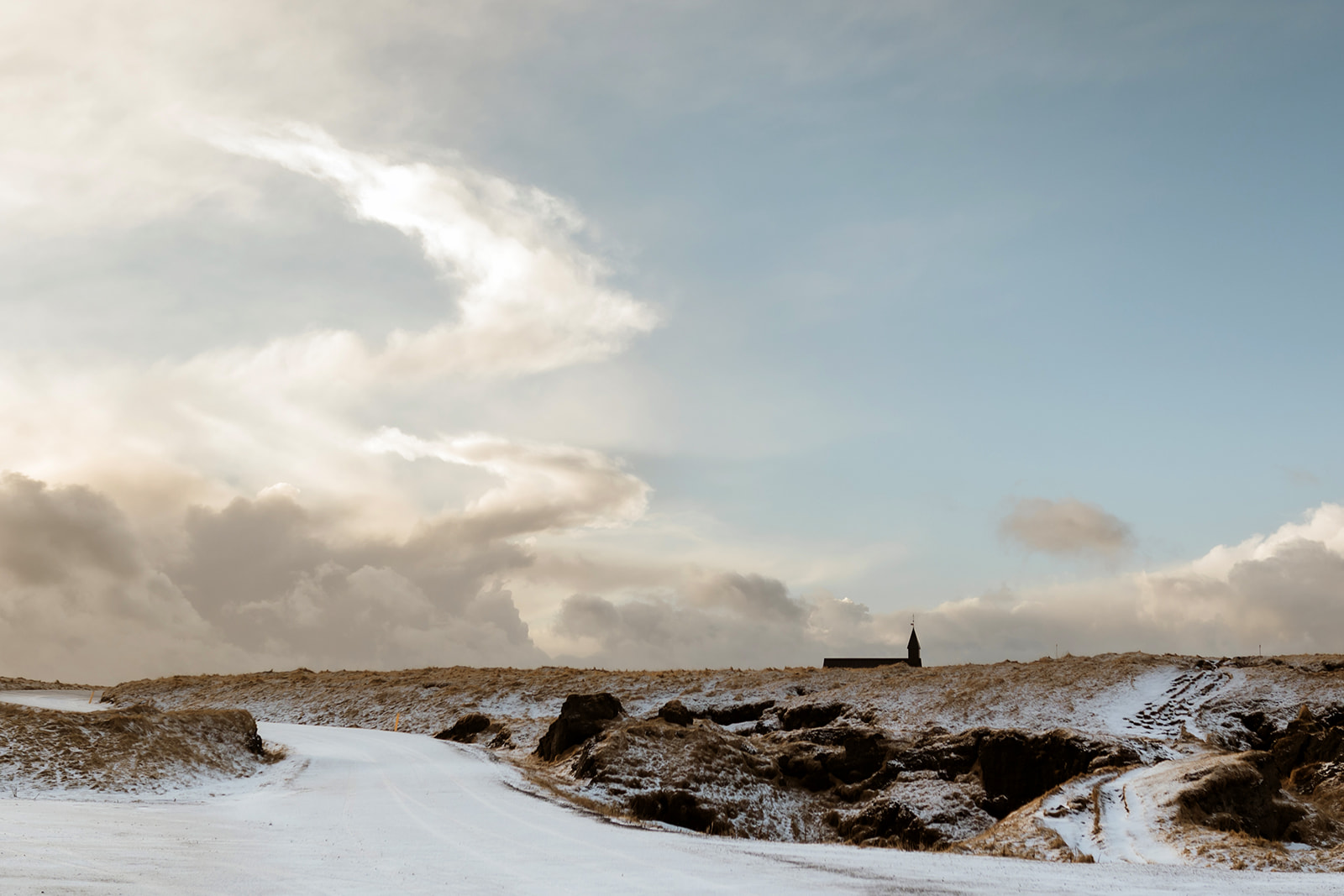 Icelandic snwoey landscape with winter lights