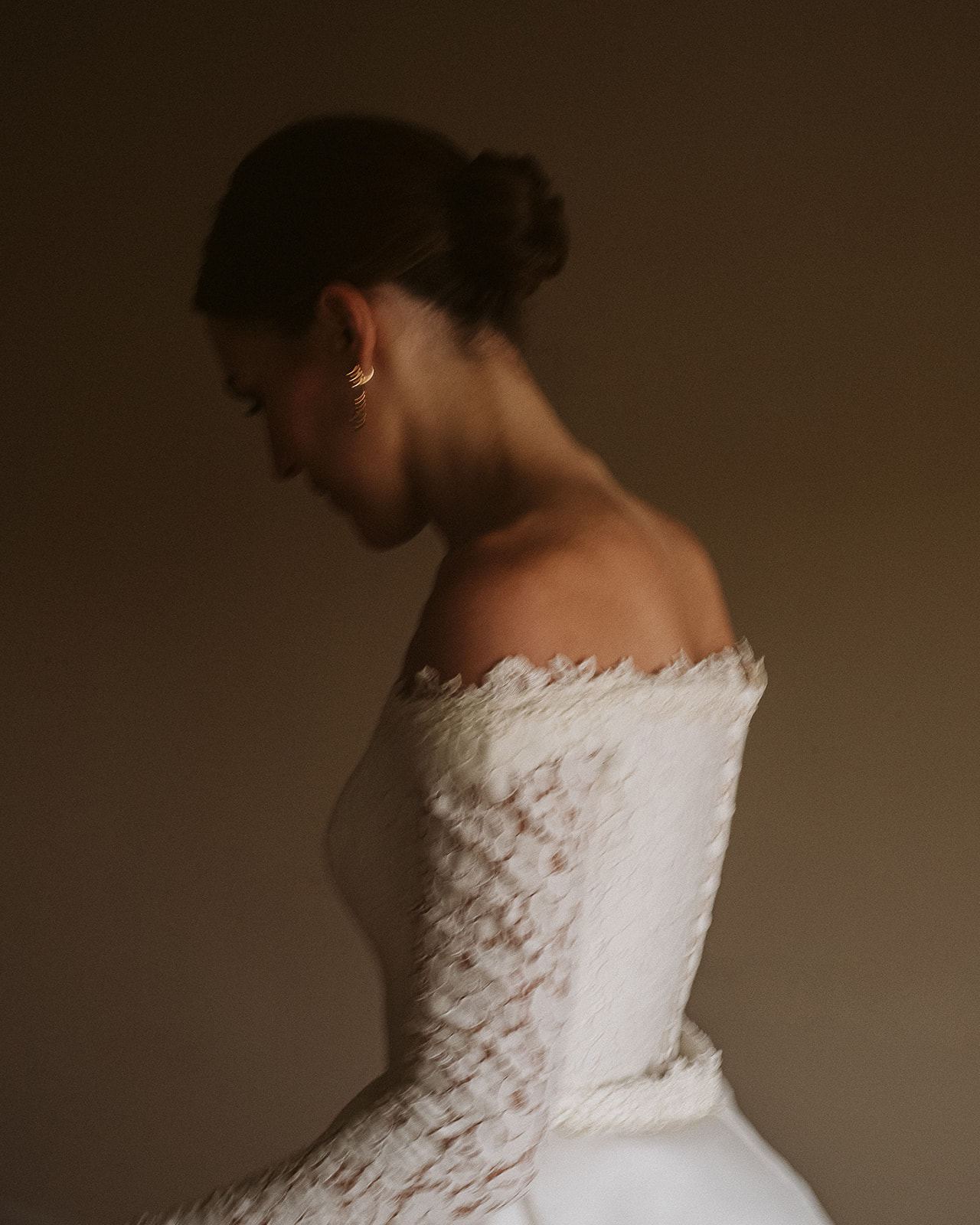retrato de espaldas de novia en su boda