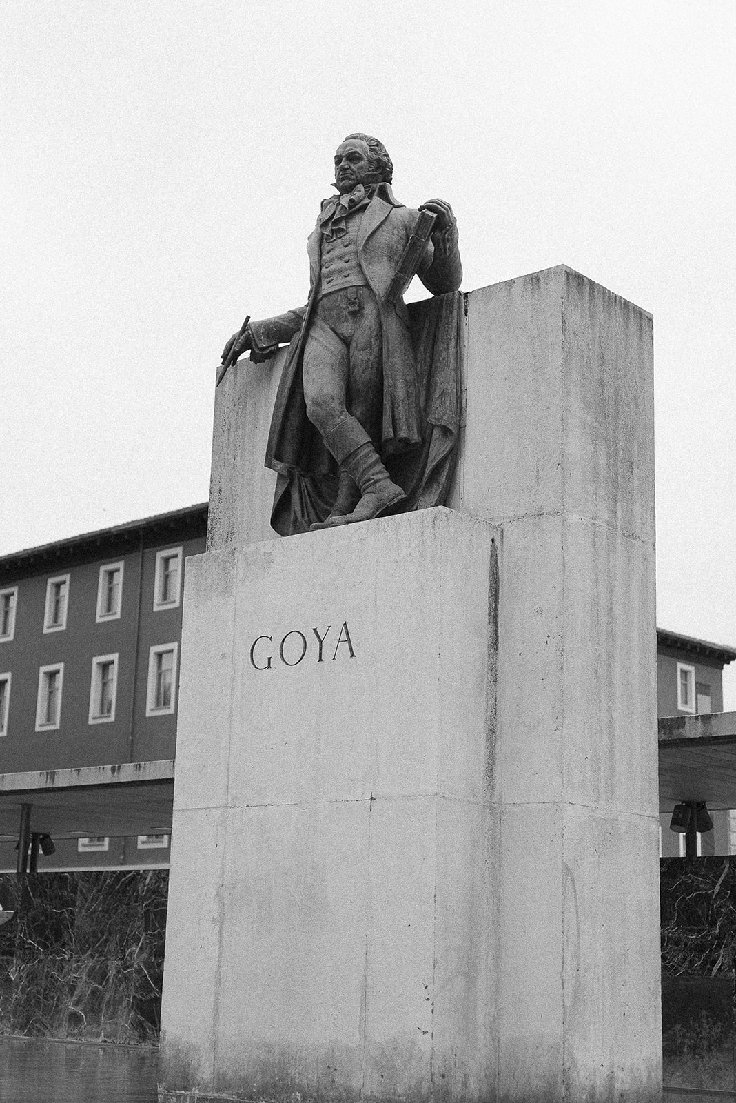 Estatua de Goya en Zaragoza