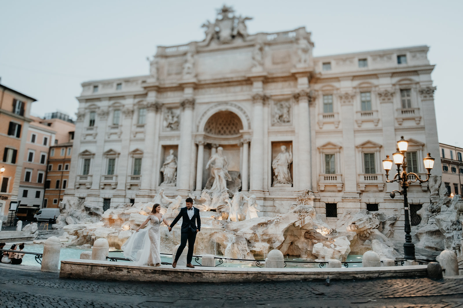 sesja ślubna w Rzymie, fontanna Di Trevi