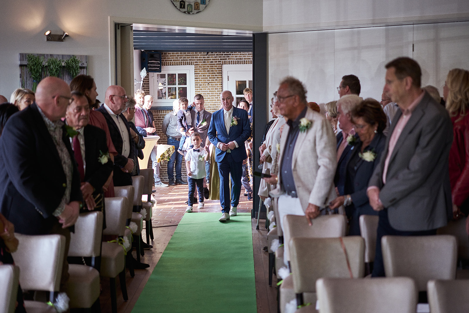 Jopie en Kees' romantische trouwshoot: de prachtige omgeving van 't Hof van Hoenkoop, vastgelegd door bruidsfotograaf St