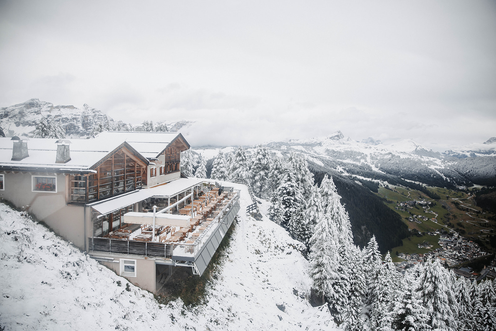 Col Pradat Hütte in Alta Badia im Herzen der Südtiroler Dolomiten
