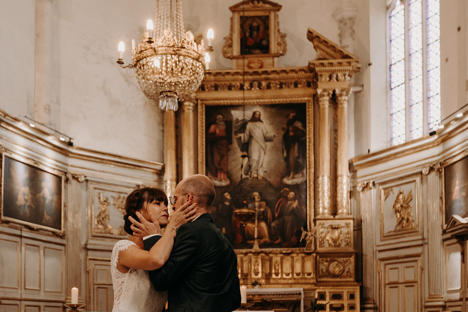 Mariage Collégiale Saint Sauveur Grignan, lumière naturelle photographie