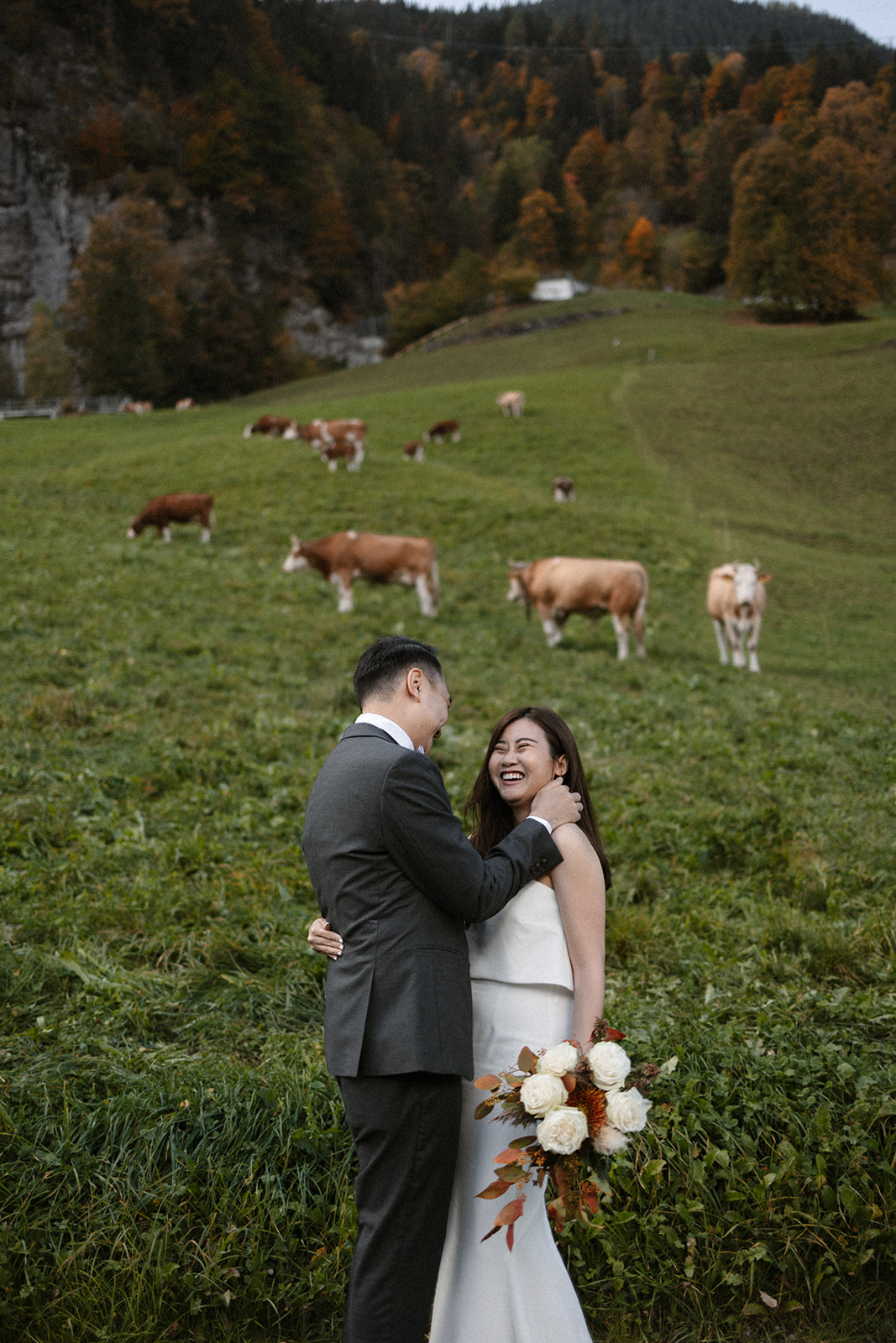 intimate wedding in lauterbrunnen
