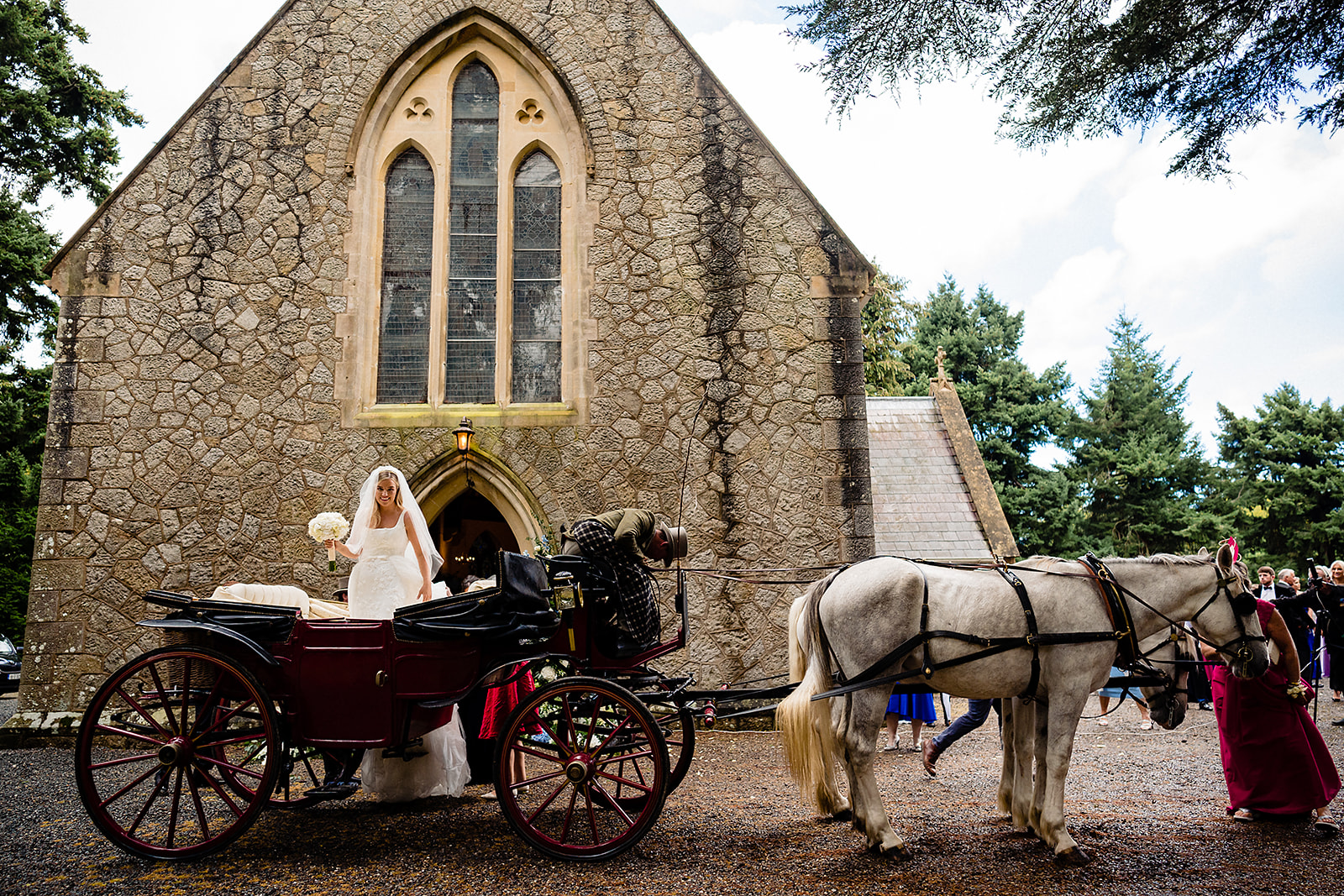 Horse drawn carriage enniskerry powerscourt wicklow wedding photo 